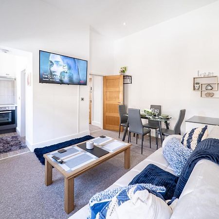 Cozy 1-Bedroom Apartment In The Heart Of Barnsley Town Centre Buitenkant foto