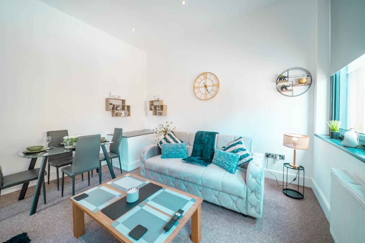 Cozy 1-Bedroom Apartment In The Heart Of Barnsley Town Centre Buitenkant foto