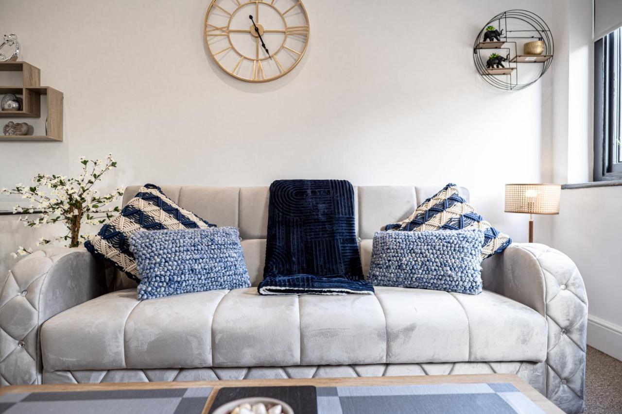 Cozy 1-Bedroom Apartment In The Heart Of Barnsley Town Centre Buitenkant foto