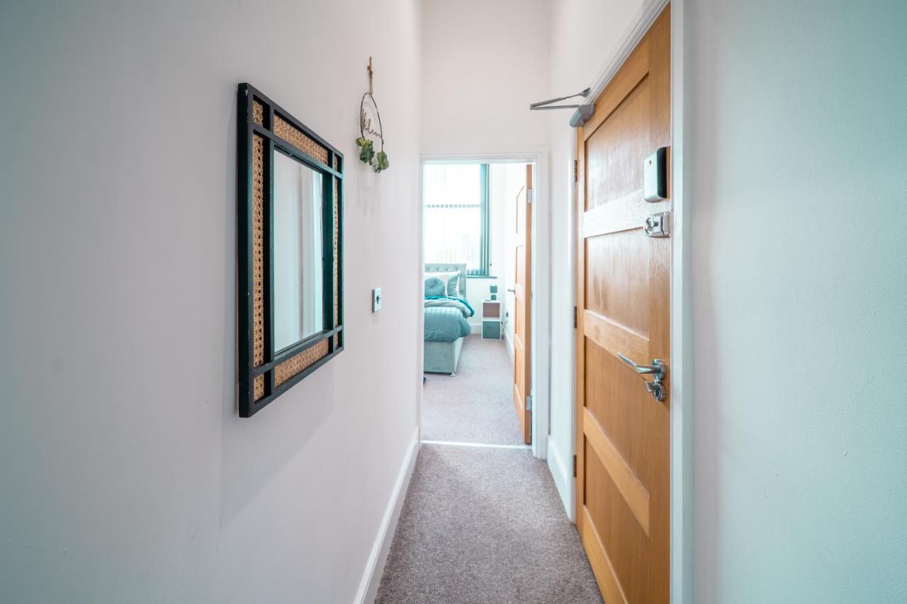 Cozy 1-Bedroom Apartment In The Heart Of Barnsley Town Centre Buitenkant foto