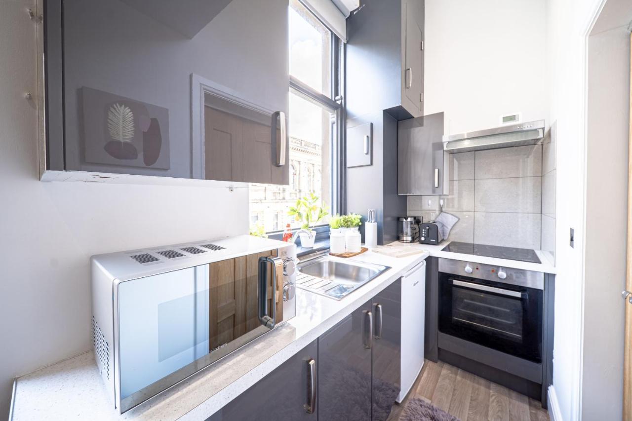 Cozy 1-Bedroom Apartment In The Heart Of Barnsley Town Centre Buitenkant foto