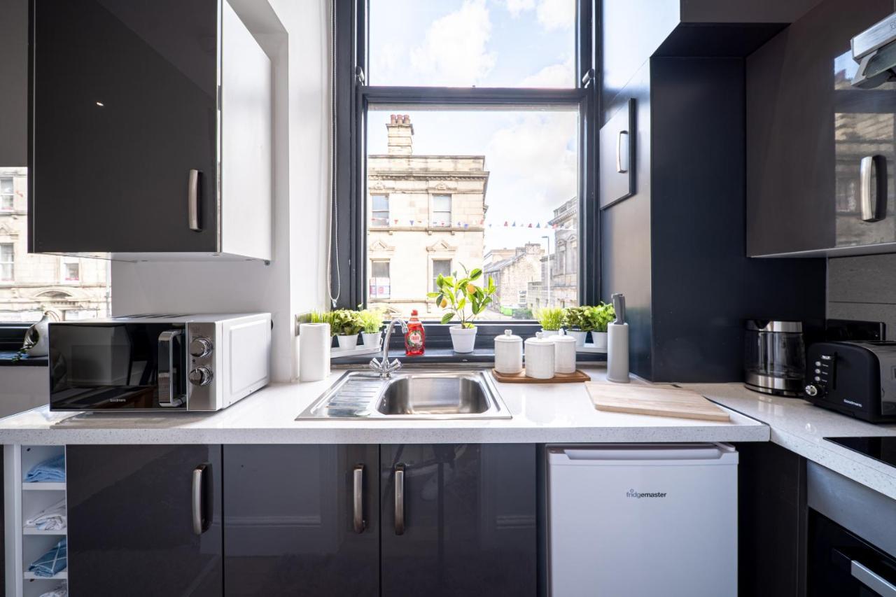 Cozy 1-Bedroom Apartment In The Heart Of Barnsley Town Centre Buitenkant foto