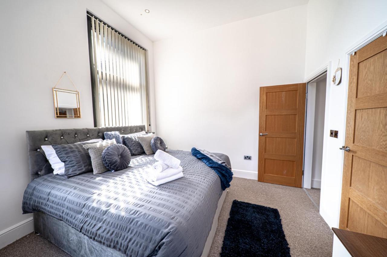 Cozy 1-Bedroom Apartment In The Heart Of Barnsley Town Centre Buitenkant foto
